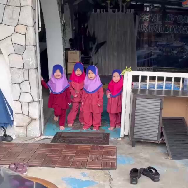 Rumah Anak Yatim Ke-2 Bulan Muharram 💔 (Pusat Jagaan Kasih Murni) Teruskan menyebar kebaikan di muka bumi ini, kerana setiap usaha kecil kita, di sisi Allah SWT, mempunyai nilai yang amat besar. Rumah ini menempatkan puluhan anak yatim & anak asnaf yang tiada tempat berlindung. Mereka seringkali mengharapkan belas ehsan orang ramai untuk sebarang bantuan kerana sering kekurangan kos perbelanjaan bulanan. Tapi suara mereka seringkali tidak didengari.. Marilah meneruskan perjalanan kita ini dengan sedekah yang disukai Rasulullah SAW. Semoga urusan rezeki kita serta semua urusan dipermudahkan Allah SWT asbab memudahkan urusan hambaNya yang lain. Aamin Ya Rabb. Boleh Klik Link Untuk Belanja Makan Disini : 👉 👉 👉