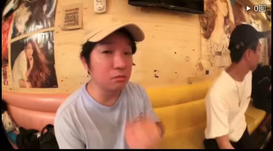 こまいくんが最後スタッフにチップ一万円づつくれました。最初アキコにはくれなかったけど、アキコの見えない労力や見えない犠牲をこまいくんはわかってくれてたんだね。帰り間際くれました。ピーマンゆうきに八つ当たりしてごめんね。 こまいくん大好き！