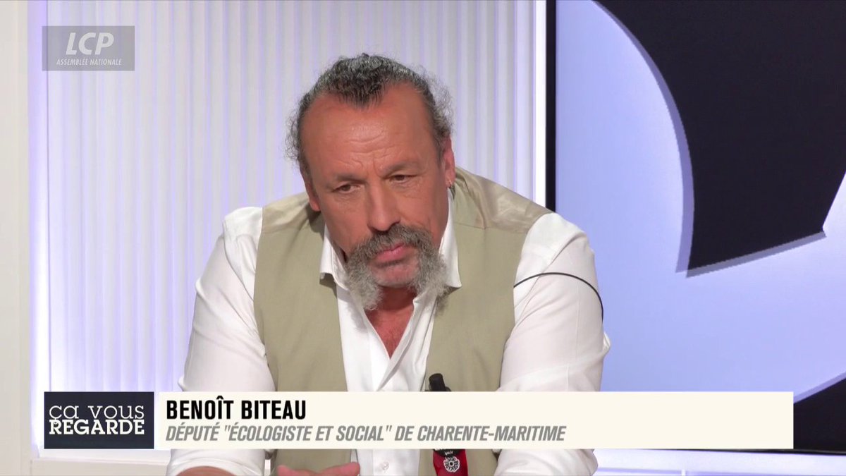 "Avec 3 couples de mésanges par hectare, on n'a plus besoin d'insecticides donc réapprenons ce que la nature peut nous offrir plutôt que de penser que c'est toujours avec une molécule supplémentaire que l'on va s'en sortir", dit Benoît BITEAU, député Ecologiste. #CVR