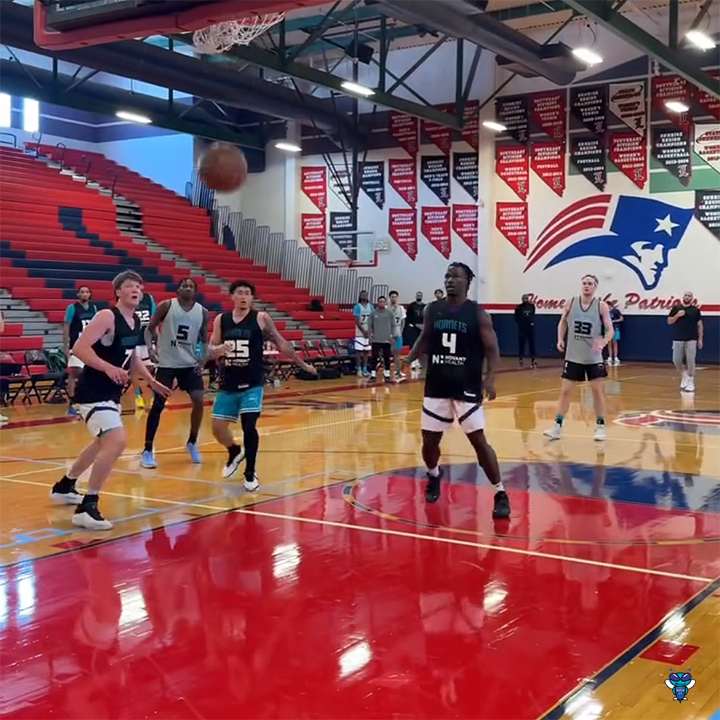 More Summer League practice footage from the Charlotte Hornets... BUCKETS! 👌 (📹 Charlotte Hornets)