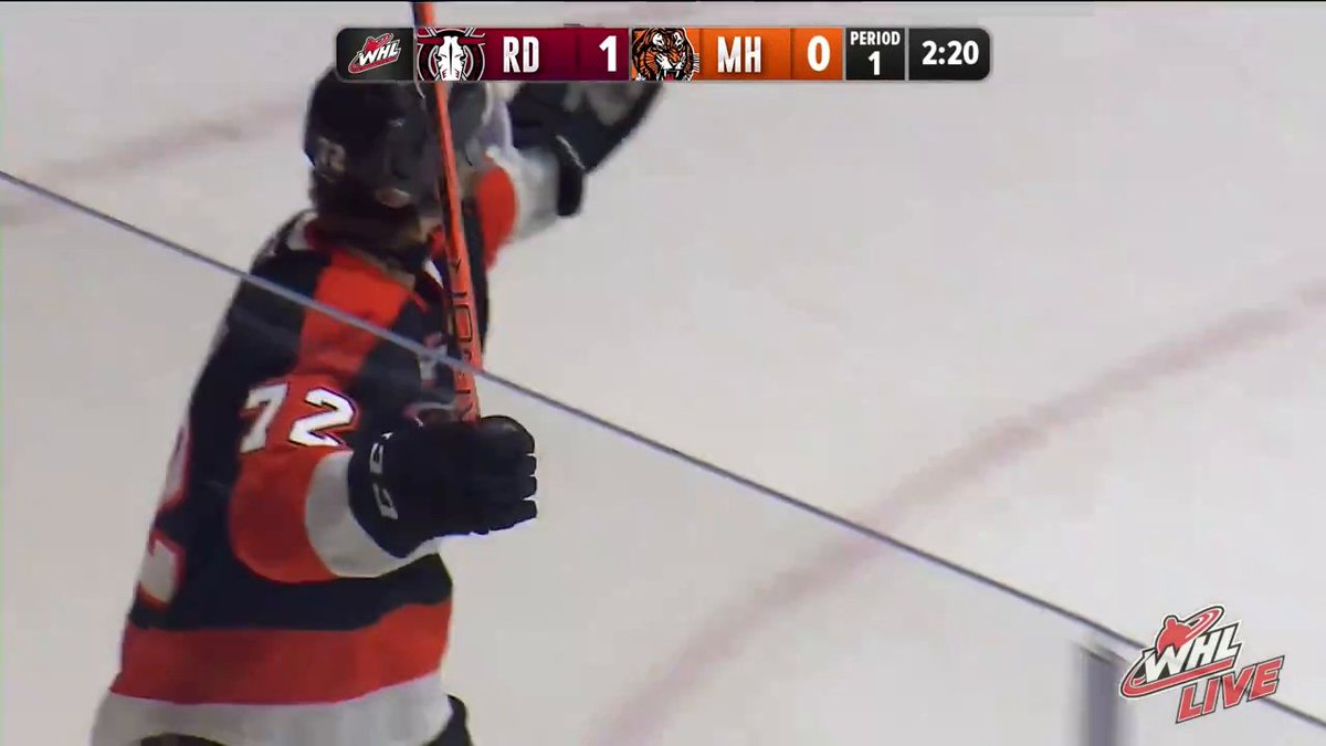 Please enjoy four and a half minutes of Gavin McKenna highlights after he officially announced his commitment to Penn State Men’s Hockey. 🔥 The projected 2026 first overall pick is already a star. (🎥: Medicine Hat Tigers &amp; Western Hockey League)