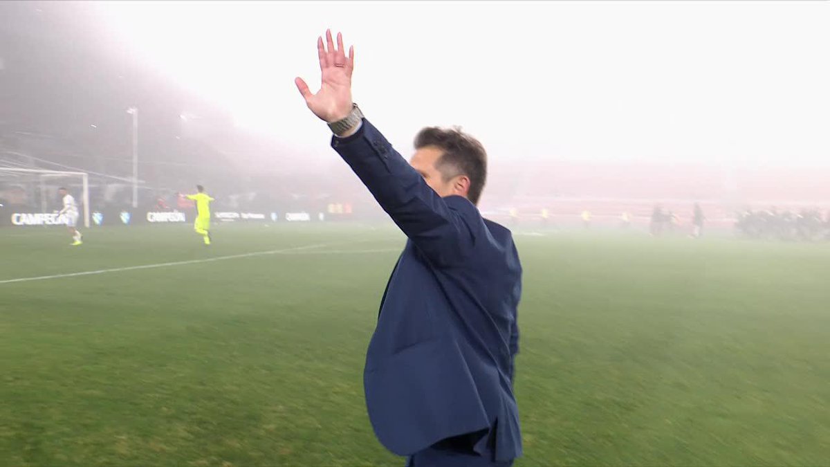 EL VÉLEZ DEL MELLIZO FESTEJA CON SU GENTE LA #SUPERCOPAINTERNACIONAL. 🏆 #SupercopaInternacional 📺 #DisneyPlus Premium