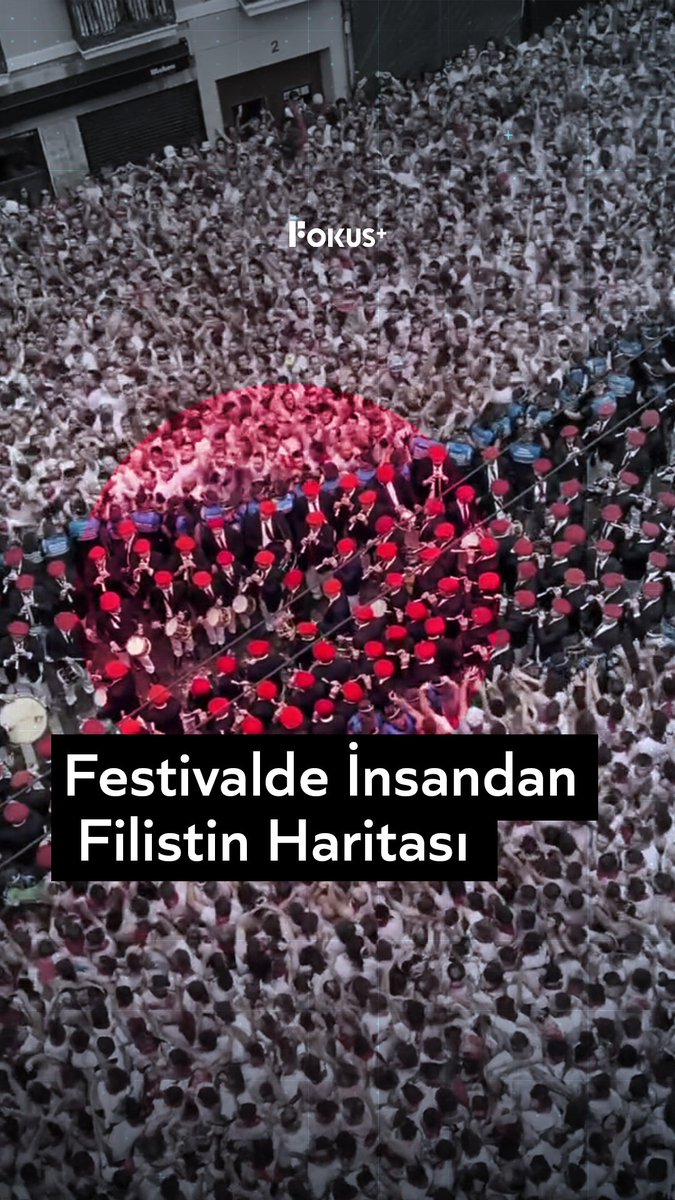 ➕ Festivalde İnsandan Filistin Haritası ▪️ Her yıl İspanya’da düzenlenen San Fermin Festivali’nde insanlar bir araya gelerek Filistin haritasının şeklini oluşturdu.