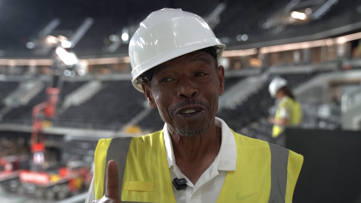 🙌🧡 Gracias a Jr. NBA/Jr. WNBA, Tyrone Muggsy Bogues compartió su impresión sobre las instalaciones de Roig Arena y nos dejó algún consejo para el futuro de Valencia Basket Club 🏡🍊