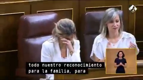 #EnDirecto | Las lágrimas de Yolanda Díaz tras dedicar Pedro Sánchez sus primeras palabras a Suso Díaz, padre de la vicepresidenta, que acaba de fallecer: "Un sindicalista, una persona profundamente de izquierdas. Todo nuestro recuerdo"