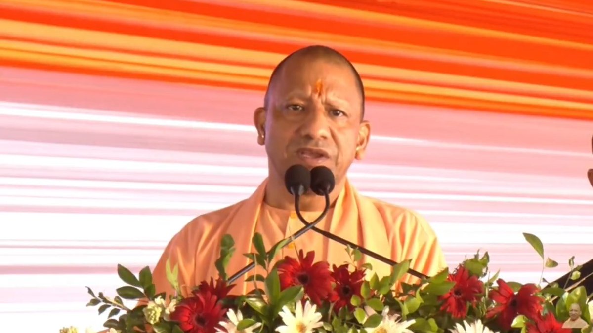 वन विभाग के द्वारा रामायण काल के वृक्षों को फिर से स्थापित करके भगवान श्री राम के प्रति कृतज्ञता ज्ञापित करते हुए 'एक पेड़ माँ के नाम' के माध्यम से आज इस कार्यक्रम को आगे बढ़ाया जा रहा है...