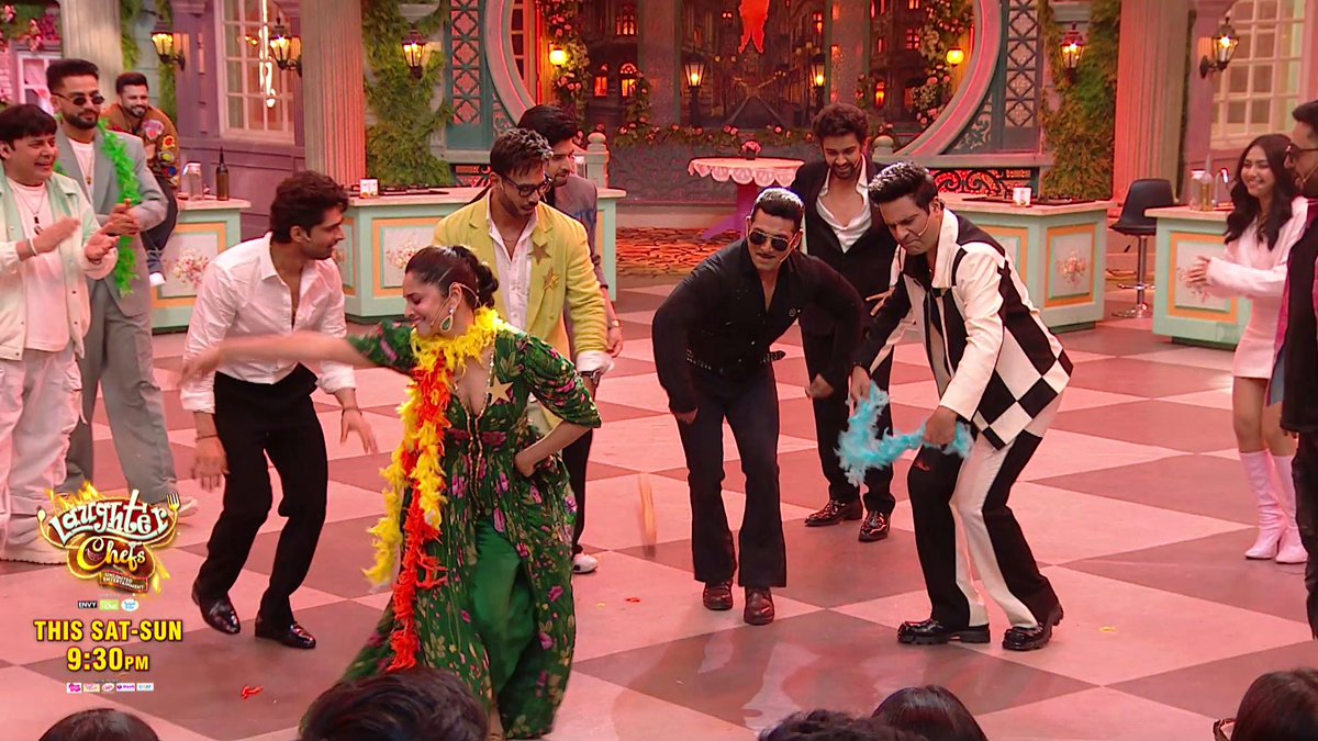Badhega entertainment ka taapmaan, jab pachaas episode ki khushi mein shaamil honge kuch khaas mehmaan! 🎉😍 Dekhiye #LaughterChefs - Unlimited Entertainment, Sat-Sun raat 9:30 baje sirf #Colors aur JioHotstar par. DJ Chetas Isha Malviya Devoleena Bhattacharjee shraddha arya Sudesh Lehri #NiaSharma #RubinaDilaik RAHUL VAIDYA RKV #AbhishekKumar #SamarthJurel Krushna Abhishek Kashmera Shah #ElvishYadav Karan Kundrra Vicky Jain Ankita lokhande Jain Aly Goni #ReemSameerShaikh Bharti singh Harpal Singh Sokhi