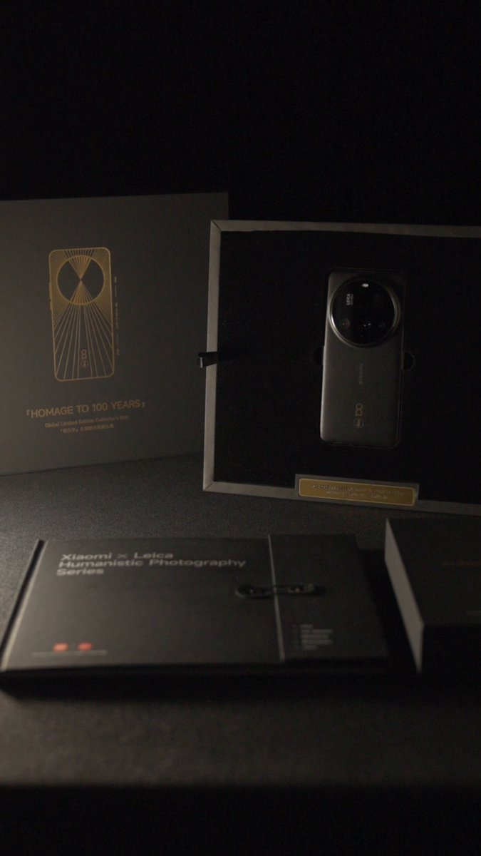 Time to unbox the legendary Xiaomi 15 Ultra Special Edition! Take an immersive look at the gift box customized for Leica's 100th anniversary! 🟠📷🔴