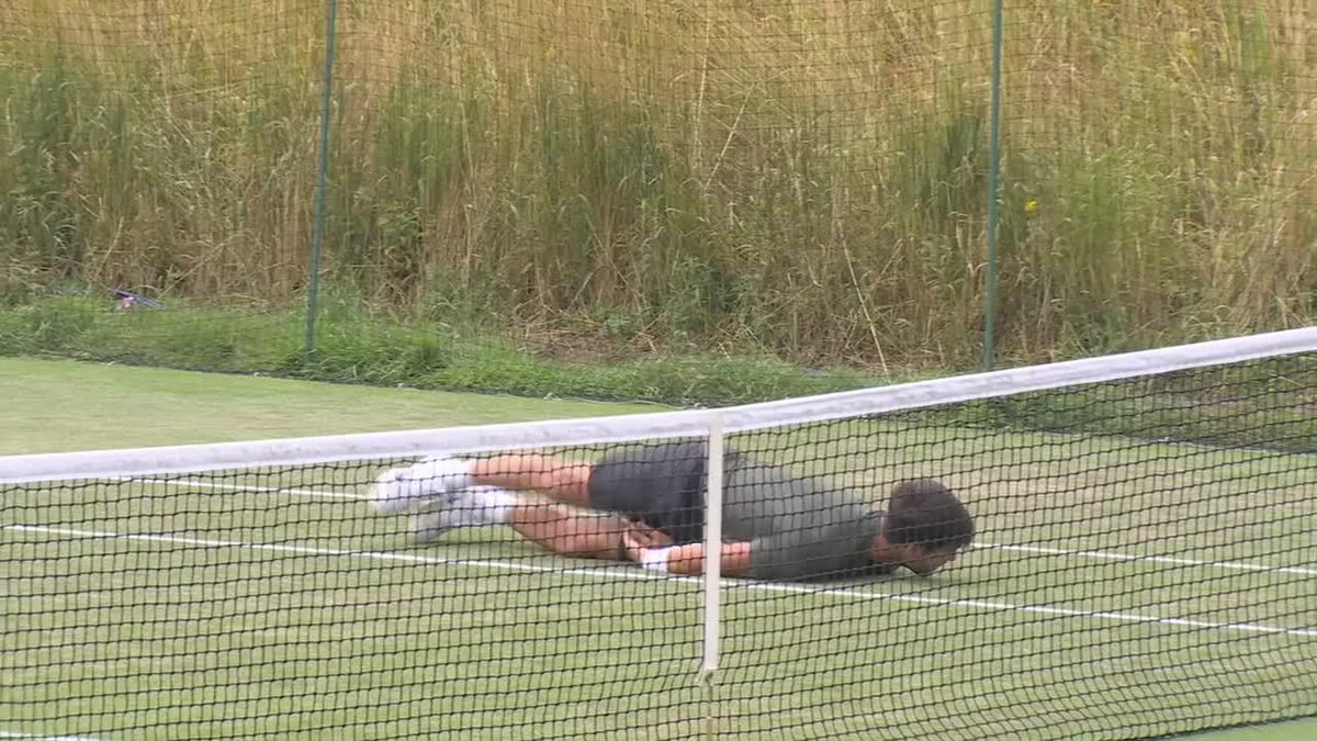 Algo particular el entrenamiento de Alcaraz. 😂 #Wimbledon