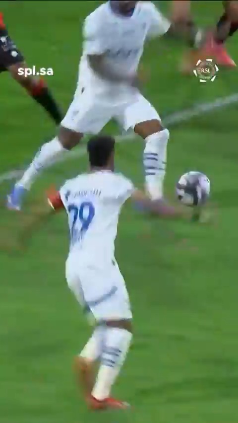 سالم الدوسري ©️ واحدة من أجمل لياليه في الموسم الماضي 🌪️ #دوري_روشن_السعودي | سالم الدوسري