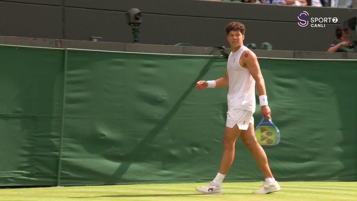 Jannik Sinner'e servis oyununu kazandıran sayı böyle geldi! 🎾 #Wimbledon