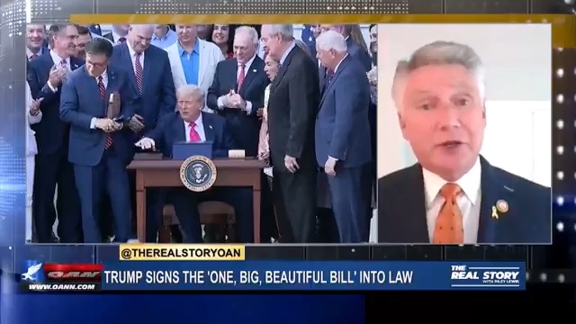 The One Big Beautiful Bill delivers BIG for America!🇺🇸 ✅Funding mass deportations ✅Ending taxes on tips and overtime ✅Codifying the Trump tax cuts President Trump’s promises in ONE bold move!