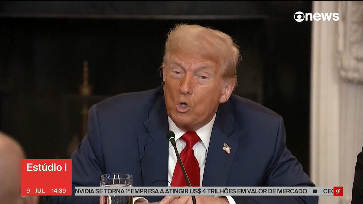🇧🇷🇺🇸 ATENÇÃO: Trump acaba de prometer tarifas aos produtos brasileiros. “O Brasil não tem sido um bom exemplo para nós. Nada bom, aliás. Vamos divulgar um número para o Brasil”, disse.