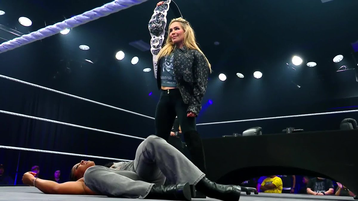 You never know where THE LOWKEY LEGEND. NATTIE. might show up next! 👀 The B.O.A.T. of WWE challenges Kali Armstrong for the Evolve Women's Title in the champ's toughest test yet! An all-new #WWEEVOLVE premieres TONIGHT at 8E/5P, streaming on Tubi in the US and YouTube internationally.