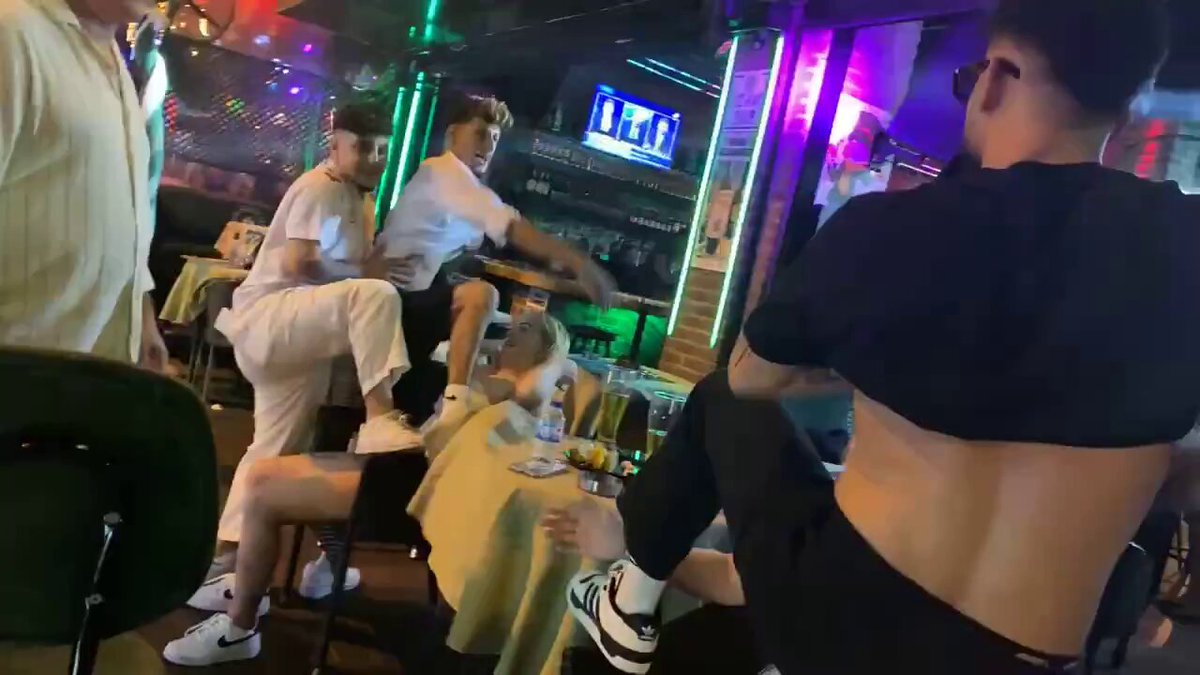 Namus konusunda çok sıkıntılı olan maço hırt erkekleri