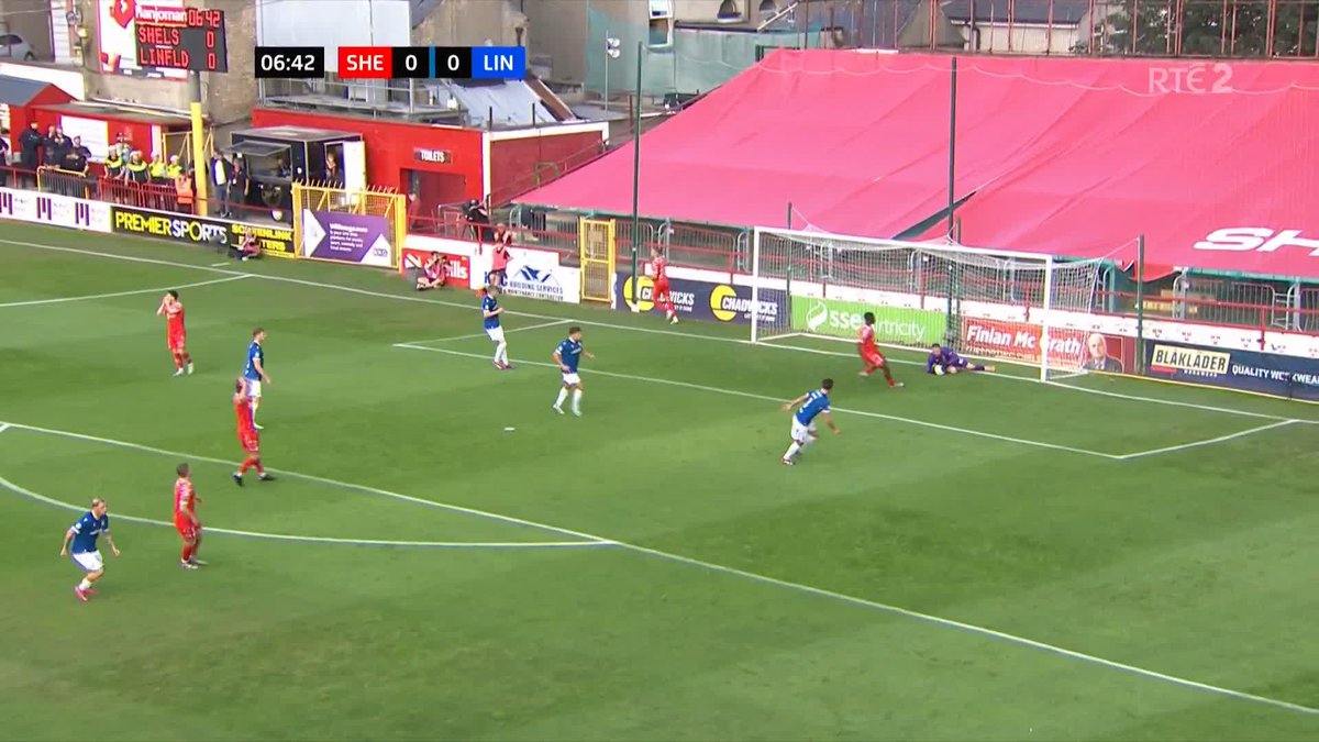 How are Shels not infront🤯 What a save by the Linfield keeper.