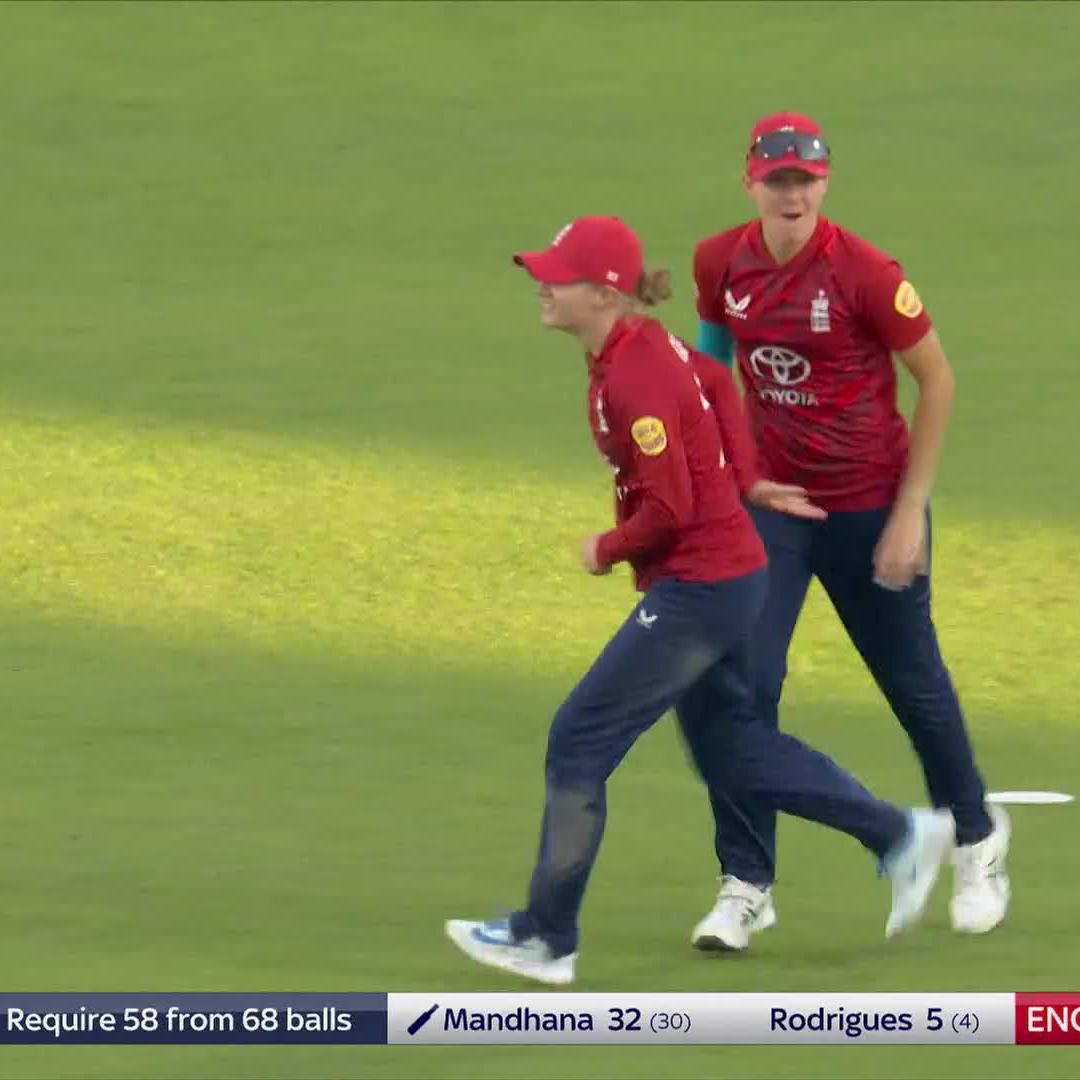 Two down! 💥 Ecclestone gets the big wicket of Mandhana! 🔥