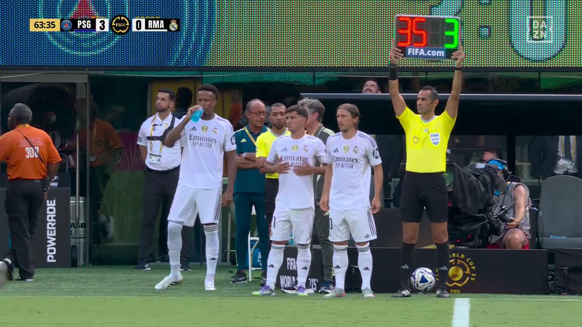 Una ovación para un jugador de leyenda Así recibió el Metlife Stadium a Luka Modric FIFA Club World Cup | Todos los partidos gratis en | #FIFACWC #TakeItToTheWorld