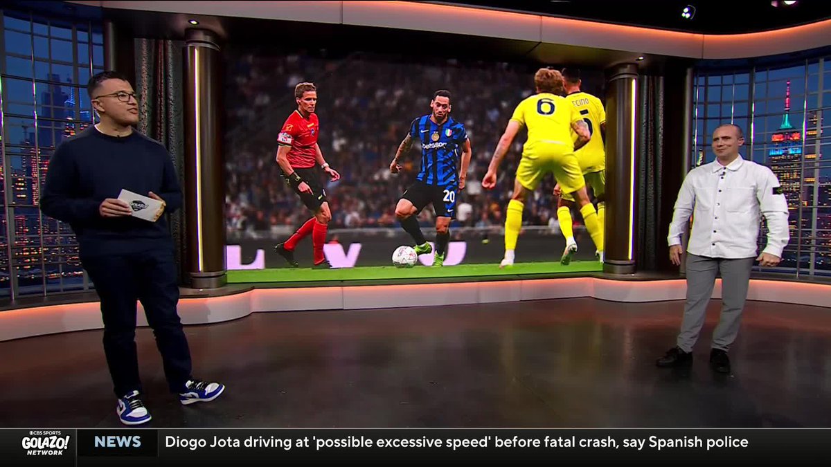 “I do think he wants that move to Galatasaray….I think right now, this is about money.” 💰 𝐈𝐀𝐍 𝐏𝐀𝐔𝐋 𝐉𝐎𝐘 and Chris Wittyngham break down Hakan Çalhanoğlu’s situation at Inter as signs point to him wanting out ❌