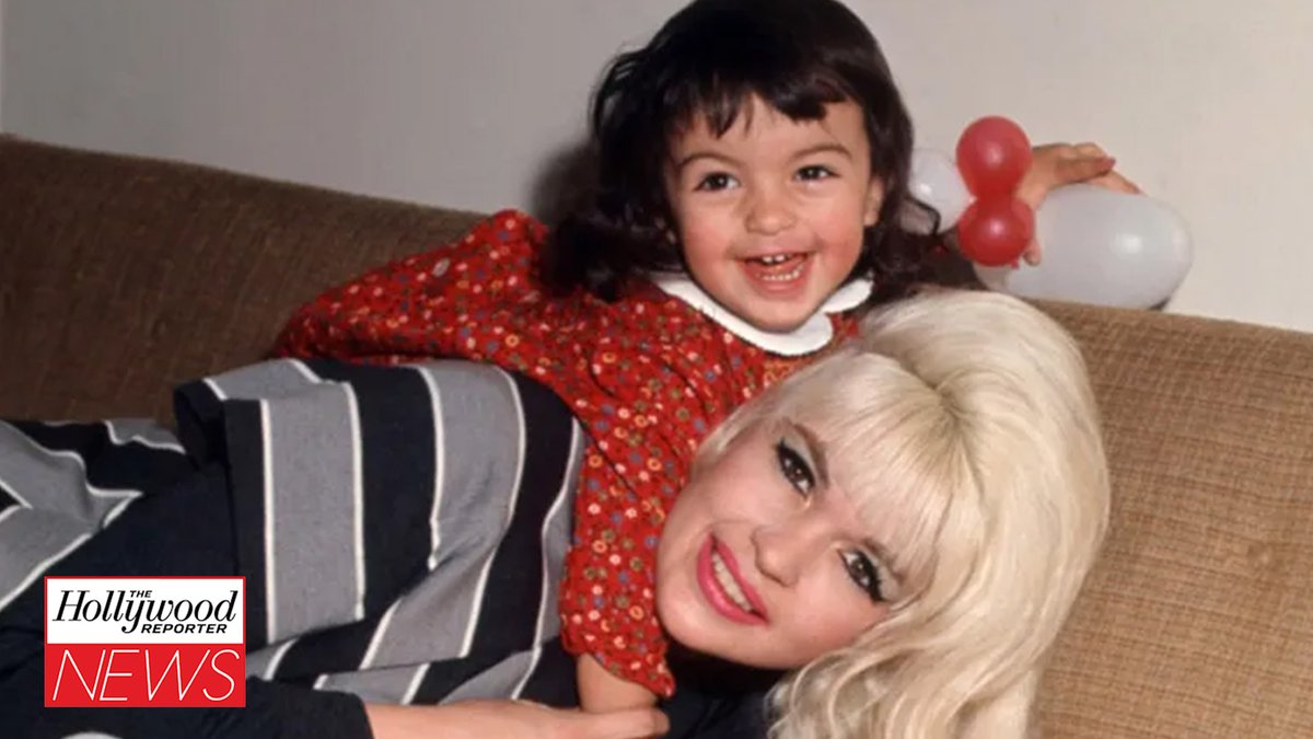 Mariska Hargitay's documentary #MyMomJayne could earn the star her first Oscar nomination #THRNews