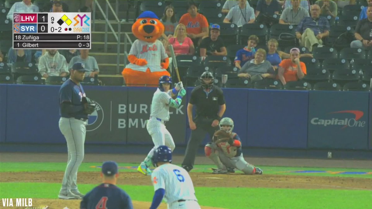 Drew Gilbert ties the game with an RBI single in the 9th inning for Triple-A Syracuse!