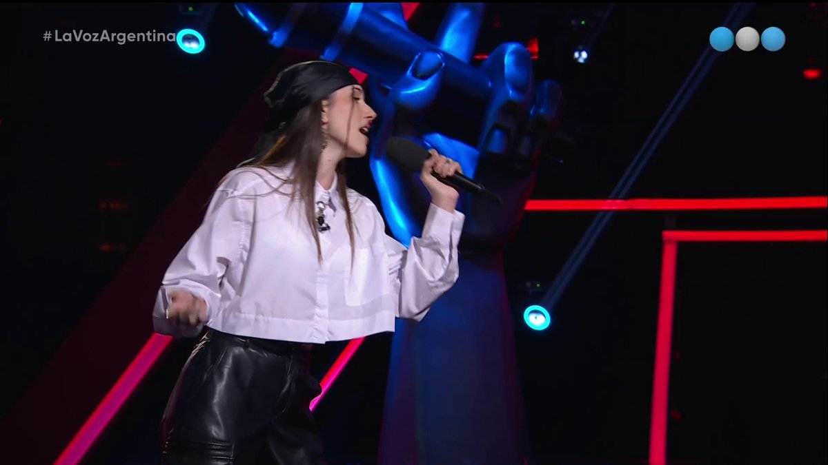 Iara Lombardi 🎼 Apenas sonó su voz, supieron que era especial… ¡Todos se dieron vuelta! 👑 👉 Mirá #LaVozArgentina con Nicolás Occhiato por Telefe y disfrutalo también en HBO MAX 📺
