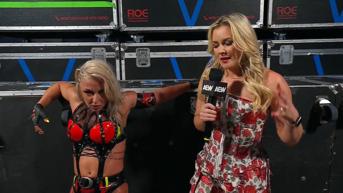 The fight between @Toxic_Thekla + Queen Aminata クィーンアミナタ continues backstage! Watch #AEWDynamite LIVE on TBS & HBO Max