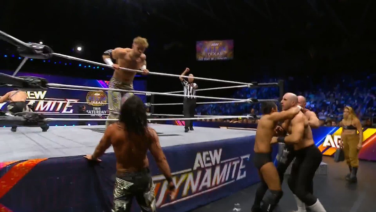 HIIIIIIIIGH MOONSAULT FROM HANGMAN! Watch #AEWDynamite LIVE on TBS &amp; HBO Max
