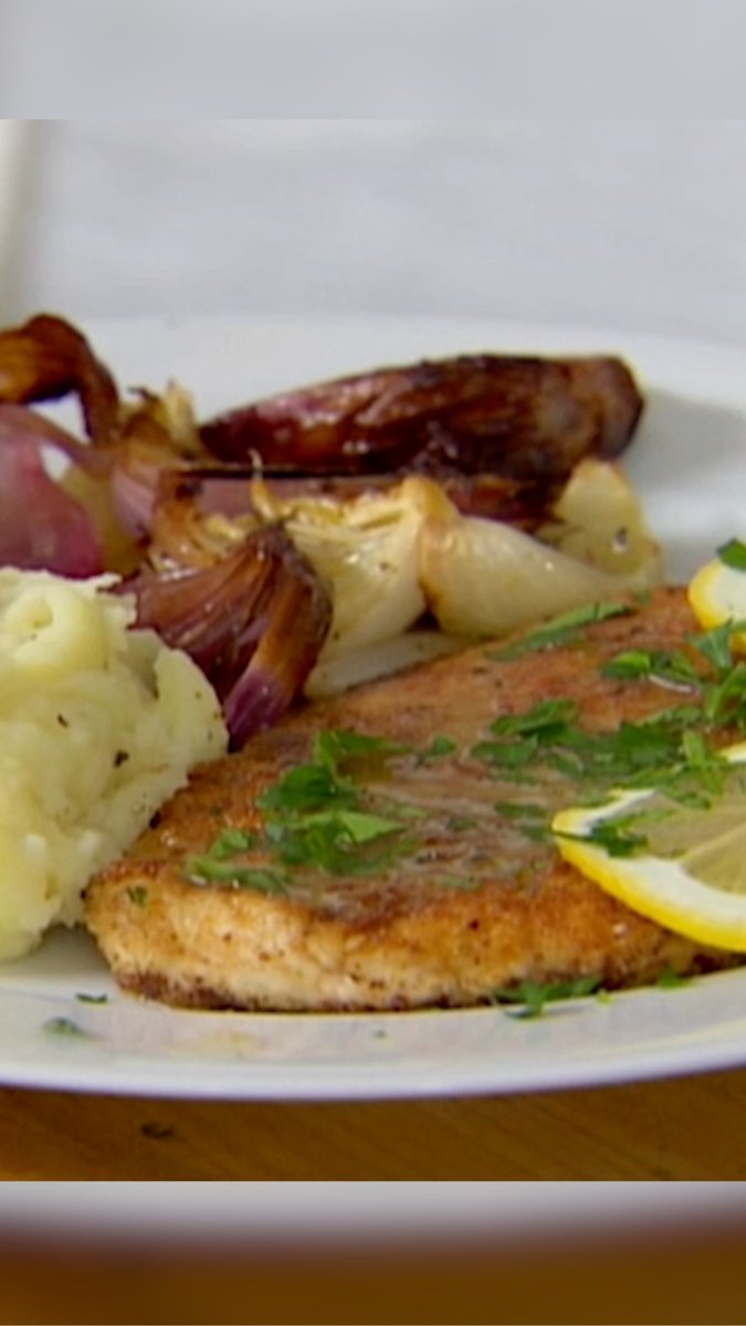 Imagine coming home to Ina Garten's chicken piccata! 🤗 Actually HBO Max for more #BarefootContessa: #StreamOnMax Get the recipe: