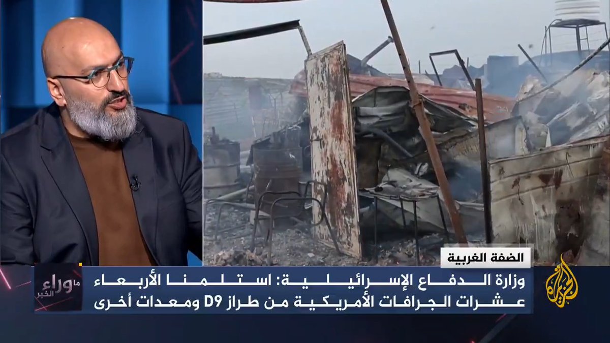 الكاتب المختص بالشأن الإسرائيلي إيهاب جبارين: ما تقوم به حكومة نتنياهو الآن هو بناء "دويلة إسرائيلية" في الضفة الغربية، وتكون نموذجا للدولة الجديدة التي تطمح لها الحكومة، وقبل السابع من أكتوبر كان هناك صراع في إسرائيل حول من سيستولي على حكم تلك الدولة #ما_وراء_الخبر #حرب_غزة