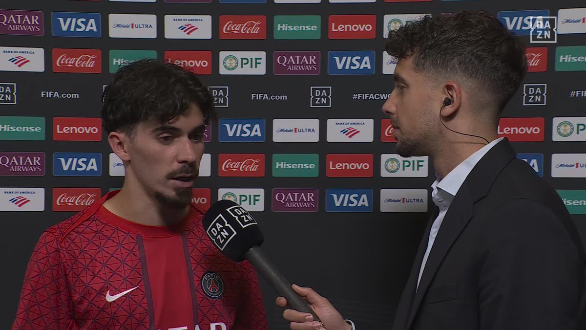 Q: "Apa yang Anda katakan pada Modrić di akhir laga tadi?" Vitinha: “Saya bilang padanya terima kasih atas apa yang dia katakan tentang saya. Merupakan sebuah kehormatan bisa berbagi lapangan dengannya, dia adalah sosok panutan.” DAZN Fútbol