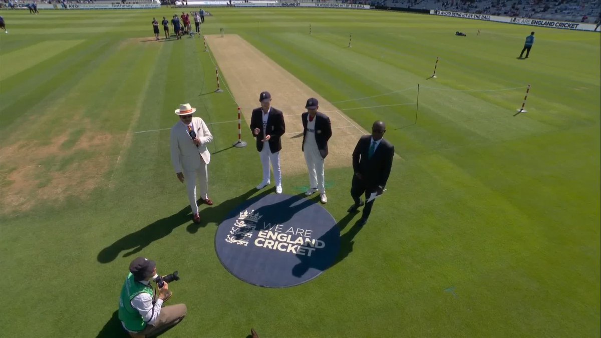 England win the toss and have decided to bat! ๐ด๓ ง๓ ข๓ ฅ๓ ฎ๓ ง๓ ฟ๐