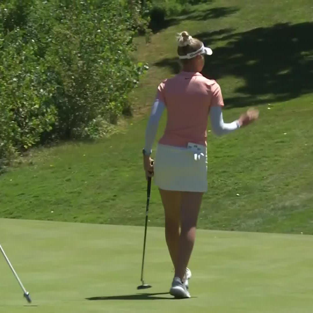 Nelly Korda cards a birdie on 2 with a familiar voice on the call 👂 Jessica Korda is on the mic this week with Golf Channel