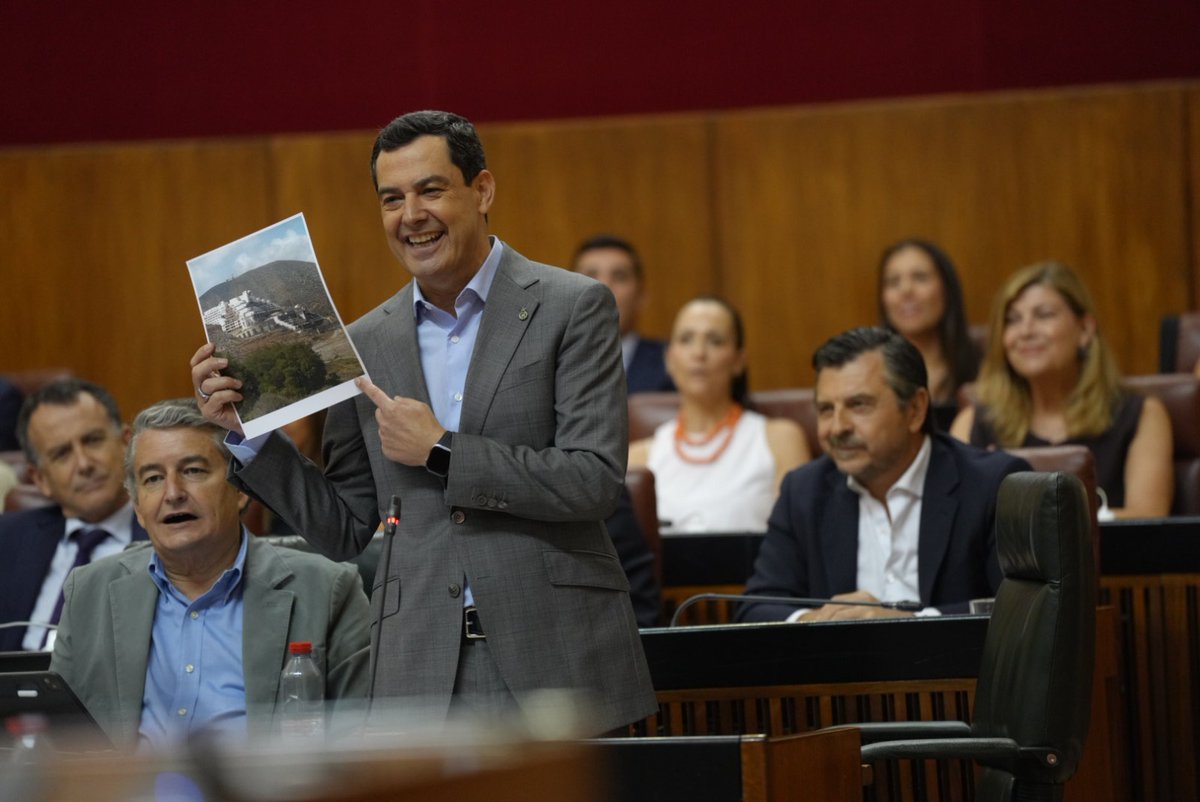 Montero se comprometió a demoler El Algarrobico en cinco meses. El plazo se cumple hoy y sigue en pie. Ése es su estilo de hacer política. Que piensen en #Andalucía de una vez y dejen de confundir a los andaluces y generar desafección.