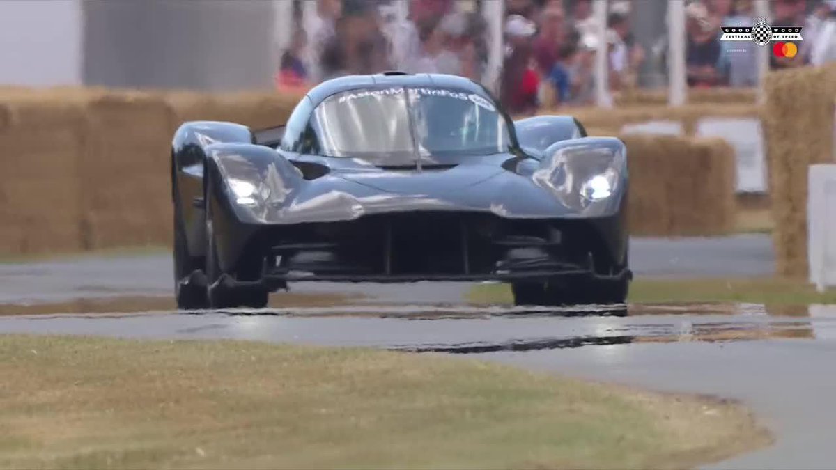 ES UNA BELLEZA. EL ASTON MARTIN VALKYRIE DISEÑADO POR ADRIAN NEWEY ⚫😍🔥 #GoodwoodDAZN