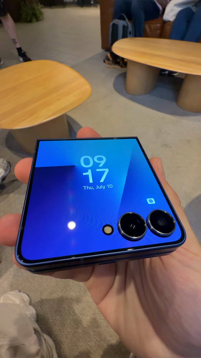 Samsung Galaxy Z Flip 7 😮‍💨