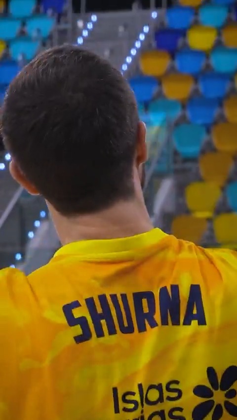 💛 Llegó en 2019... 283 partidos oficiales Máximo anotador europeo de nuestra historia MVP del título de la 7Days EuroCup 2023 Seis años de compromiso, de buen hacer, de simpatía Un jugador, y una persona, única Gracias por tanto, John. Siempre serás historia de este club 🥹