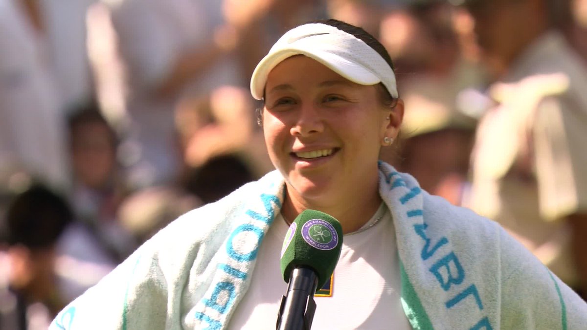 "She's an inspiration to me, and so many other people" ♥️ Amanda Anisimova has nothing but praise for the World No.1 as Aryna Sabalenka's #Wimbledon journey comes to an end 👏