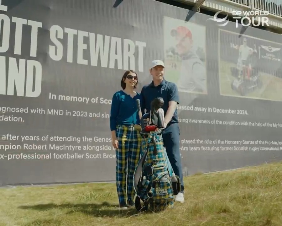 One year on ๐ Defending champ @Robert1Lefty opened the new Scott Stewart Stand, in honour of the My Name'5 Doddie Foundation campaigner who passed away last December. #GenesisScottishOpen