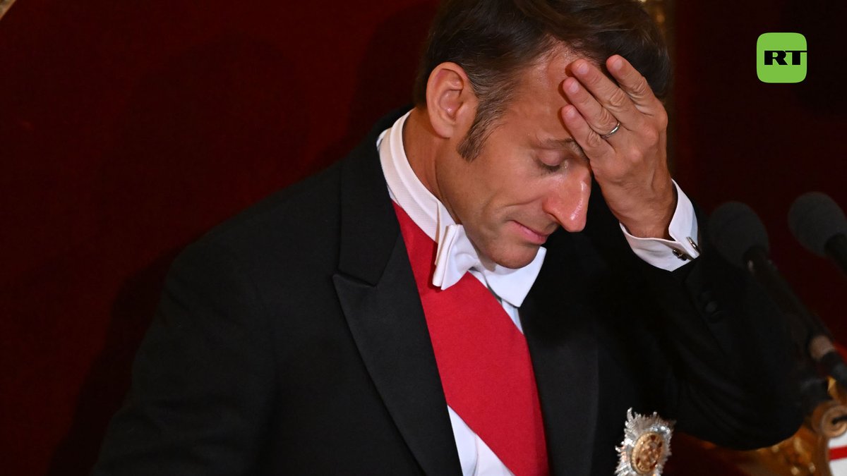 “¡Habla inglés!”: el duro regaño a Macron por su falta de “cortesía” con el rey británico.