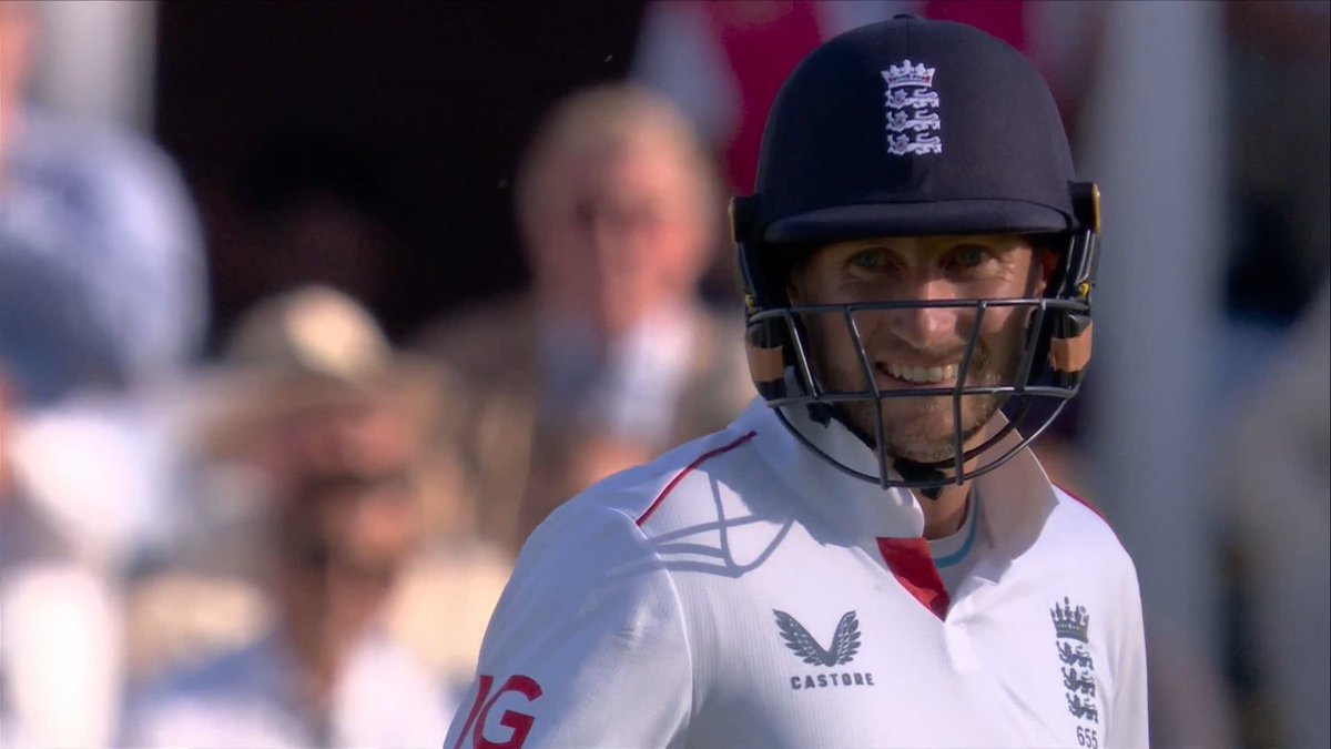 "Jadeja's just rolled the ball on the floor to tempt Root to come back for the second!" 🤣