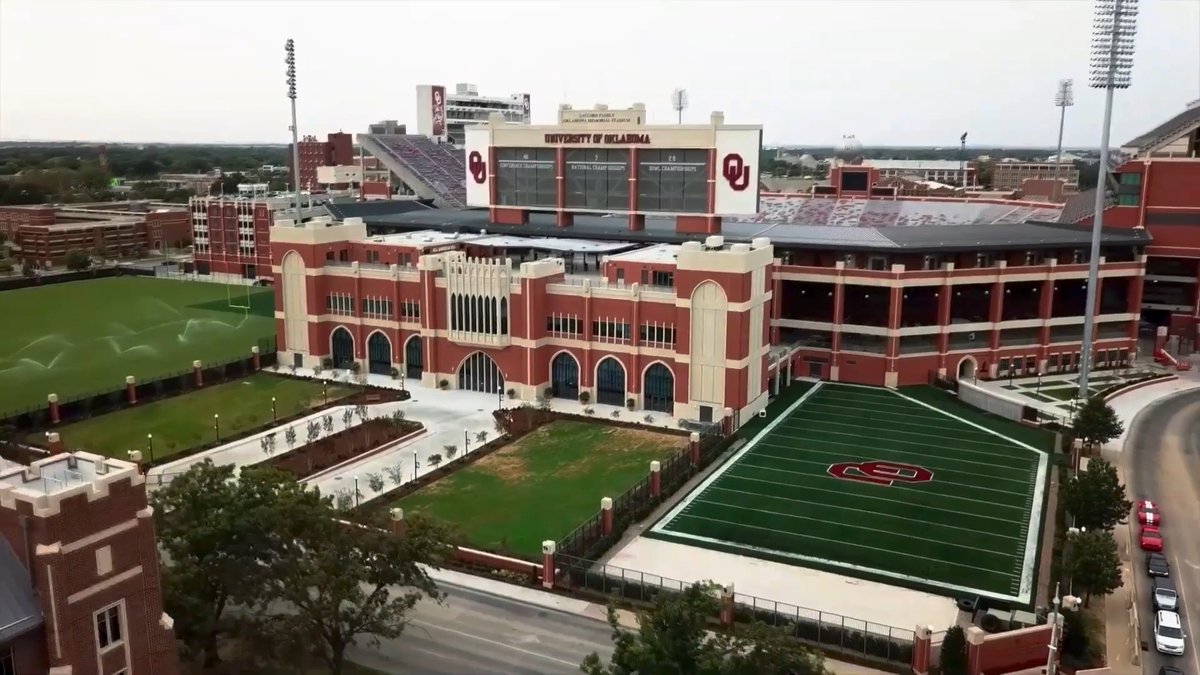 𝐓𝐡𝐞 𝐎𝐯𝐚𝐥 𝐢𝐬 𝐎𝐩𝐞𝐧! For the first time, the North Oval is open for tailgating. One of OU’s most iconic spaces is now the center of game day. Oklahoma Sooners | #BoomerSooner
