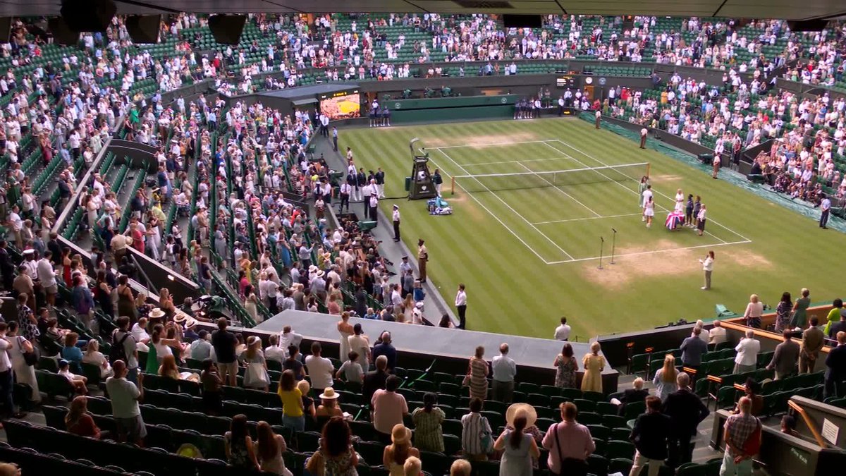 A moment they won't forget ♥️ It's a first mixed doubles trophy at #Wimbledon for Katerina Siniakova - and a first major trophy for Sem Verbeek! 🏆