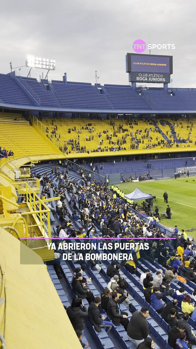 🏟️Siguen entrando los hinchas a #LaBombonera.