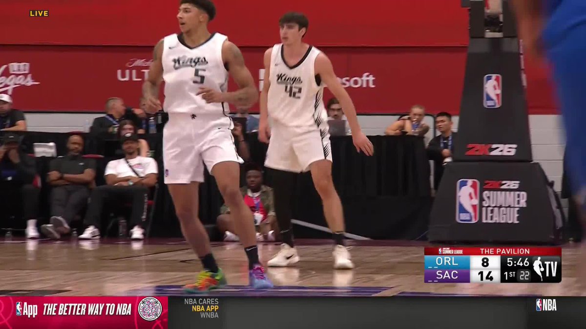 Maxime Raynaud starts his #NBA2KSummerLeague RED HOT 🔥 4-4 from the Sacramento Kings 2nd rounder!