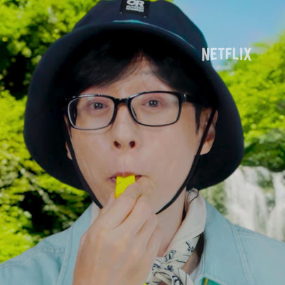 [단독] 유재석, 넷플릭스에 캠프 차리다?!🏕️ 넷플릭스 민박 예능, 이번엔 캠프로 갑니다. 손님도 왕이고, 유재석도 왕이 되는(?) <유재석 캠프>. 오직 넷플릭스에서, 커밍 쑨. * 눌러서 크게 보기 *