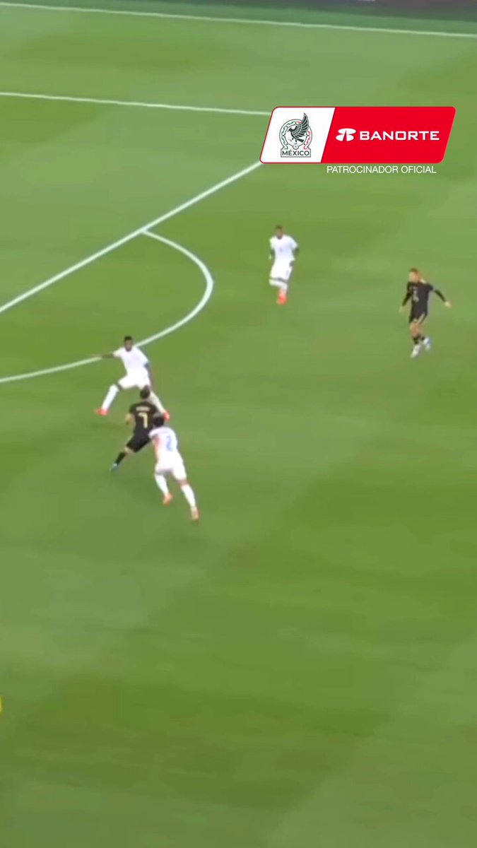 #LaMáquinaDelTiempo ⏳ Un joven con talento desbordado debutaba con nuestra Selección en febrero de 1997... Su nombre: Rafa Márquez. Su destino: la historia. 🫡 Banorte | #PorMéxicoTodo 💚🤍❤️