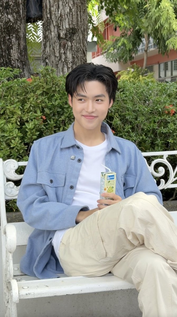 เวลานัดเพื่อน มันจะมีอยู่คนนึง… #แลคตาซอย #แลคตาซอยซอยโย่ #Lactasoy lukepeemsan mickmetas