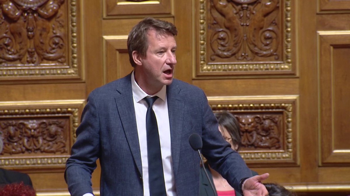 #AudiovisuelPublic :« Monsieur le ministre, qu’est-ce que c’est que ce bazar ? On a un débat qui n’est pas un débat, on une ministre qui ne nous répond pas ! » demande @YJadot à Patrick Mignola, après l'annonce du vote bloqué