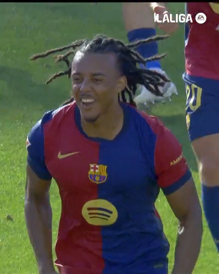 💪 Fundamental en la defensa del FC Barcelona. 💙❤️ Jules Kounde #LALIGAHighlights | #LALIGAEASPORTS